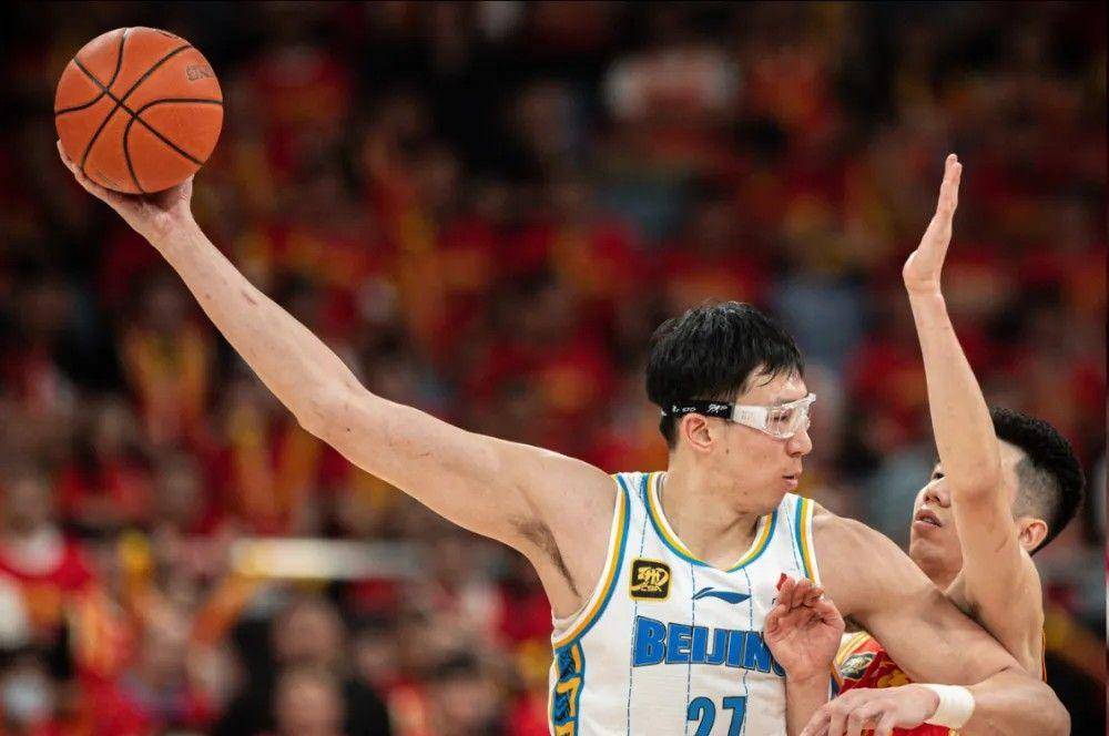 山东队完胜爵士,周琦扛起全队 山东队完胜爵士,周琦扛起全队